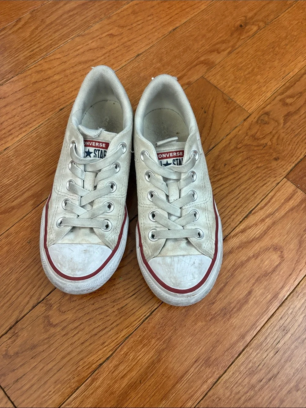 Converse Kids Low-Top Sneakers in White with Red Trim